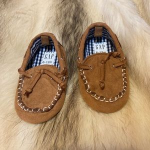 Small Baby GAP BROWN shoes